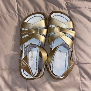 Gold Salt Water Sandals Gently Worn Size 10 Perfect For Summer🌸